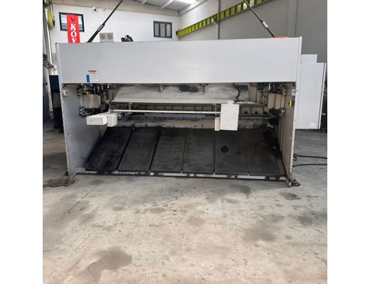 3100X6 GİYOTİN MAKAS İş Makineleri : ERMAKSAN MARKA 3100X6 MM CNC HİDROLİK GİYOTİN MAKA