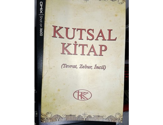 kutsal kitap  kitabı mukkaddes dini kitap  Tevrat Zebur İncil , kutsal kitap , kitabı mukkaddes