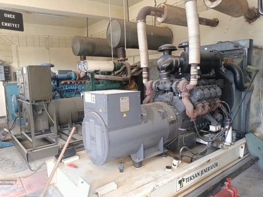 Perkins İş Makineleri :  880 kVA PERKİNS MOTOR STAMFORT ALTERNATÖR 