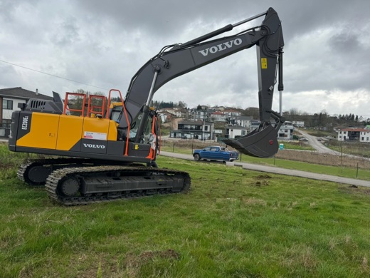 Volvo VOLVO EC 200 EL PALETLİ ESKAVATOR İş Makineleri : 2024 VOLVO EC 200 EL.OTO.YAĞLAMALI-0532 303 0550