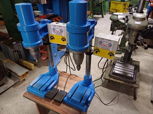 4388 Elektirikli Perçin Presi 2500kg/mm2 Presmak İş Makineleri : PRESMAK 2 TON ELEKTRİKLİ PERÇİN PRES