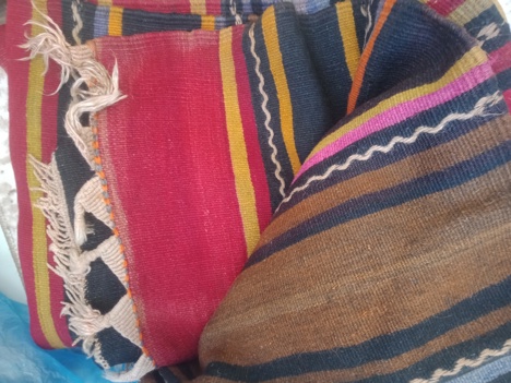 Antika Eşya, Kilim, Kilim , Tamamen El Dokuması Ninemden Kalma Antika Esyadır.