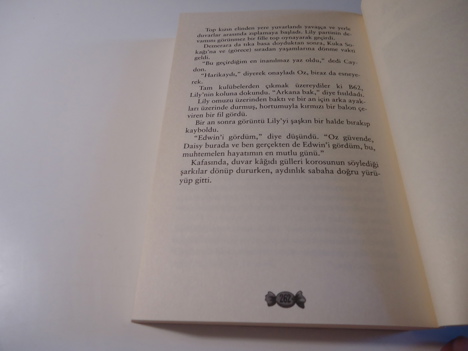 Kitap, Dergi, Çocuk Kitapları, Çocuk Kitabı, Kate Saunders - Çikolata Fabrikası Sıfır