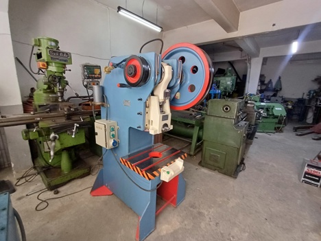 İş Makineleri, Pres (Metal), 35 Ton Çelik Gövde Eksanterik Pres