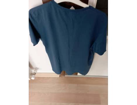 Giyim Eşyası, Erkek T-Shirt, Farklı Bedenlerde, Erkek Tişörtleri , Farklı Renk ve Beden Tişörtler