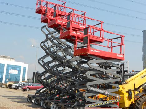 İş Makineleri, Kiralık Makaslı Platform Manlift