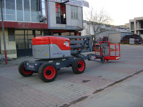 İş Makineleri, Sepetli Vinç, Platform, Niftiy Lift, Örümcek Platform, Kiralık Örümcek Eklemli Makaslı Platform Vinç