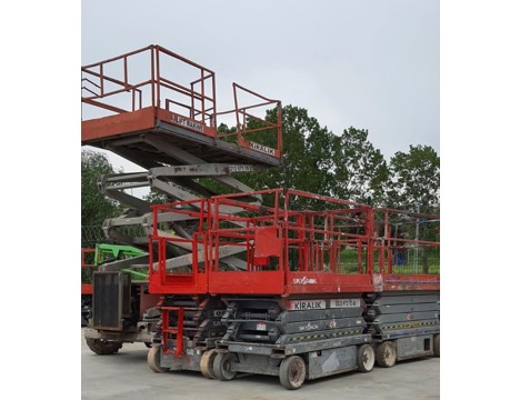 İş Makineleri, Kiralık Makaslı Platform Manlift Personel Taşıyıcı