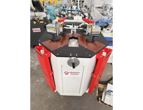 İş Makineleri, Komple Pvc Makinaları, Anadolu Makina , Alüminyum Makinaları , Alüminyum Köşe Presi Yeni Pnömatik