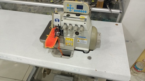 İş Makineleri, Overlok Makineleri, Jack 4 İp Elektrikli Otomatik Overlok