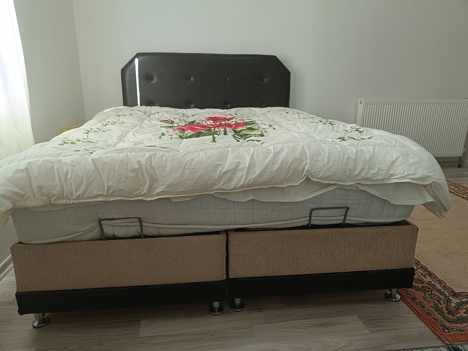 Mobilya, Yatak Odası Mobilyaları, Tapi , Bazalı, Çift Kişilik Yatak (İkinci El)