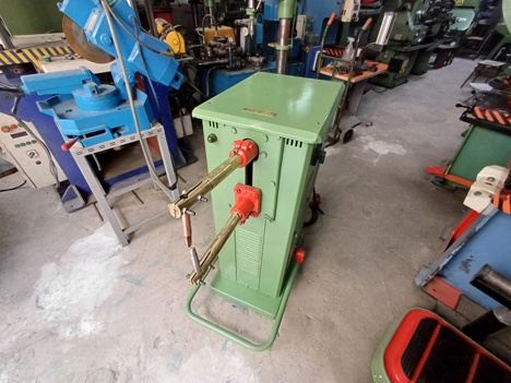 İş Makineleri, Punta Makinaları (Metal), 10 Kva Baykal Punta Kaynak Makinası