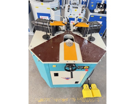 İş Makineleri, Diğer Pvc Makinaları, Yılmaz Makina, Alüminyum Makinaları , 2023 Yılmaz Kp 120 Alüminyum Köşe Presi Hidrolik