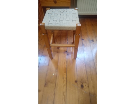 Ev, Bahçe Eşyaları, Diğer Ev Eşyaları, Ahşap Cilalı , Ev Taburesi Üstü Hasır , Ahşap Tabure Tertemiz