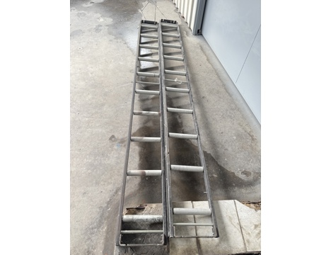 İş Makineleri, Kesme Makinaları (Pvc), Anadolu Makina , Alüminyum Makinaları , 220 Volt Alüminyum Pvc Alttan Çıkma Kesim