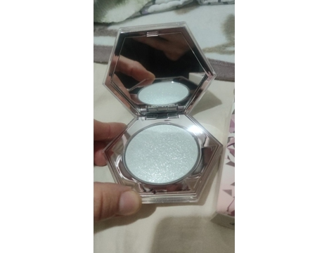 Diğerleri, Diğer Kozmetikler, Sıfır, Fenty Beauty Aydınlatıcı