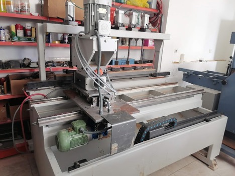 İş Makineleri, Diğer Marangoz Makinaları, Sandalye Köşe Takoz Açma, Dinçmak Otomatik Sandalye Köşe Takoz Makinası Ankara