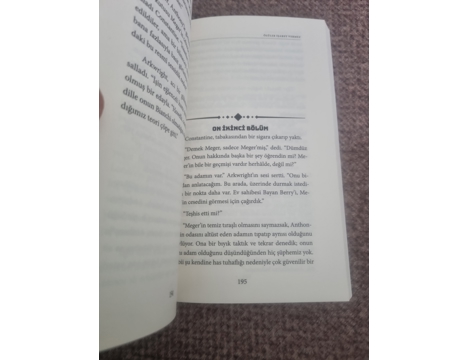 Kitap, Dergi, Romanlar (Yabancı Yazarlar), Molly Thynne Ölüler İşaret Vermez Polisiye Roman Sıfır İstan