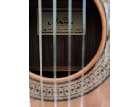 Müzik Aletleri, Diğer Çalgılar, Altamira N300+ Klasik Gitar Sıfıra Yakın Sahibinden İstanbul