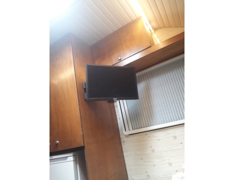 Elektronik Eşya, Baff, 2024, Led Tv Karavan Tipi