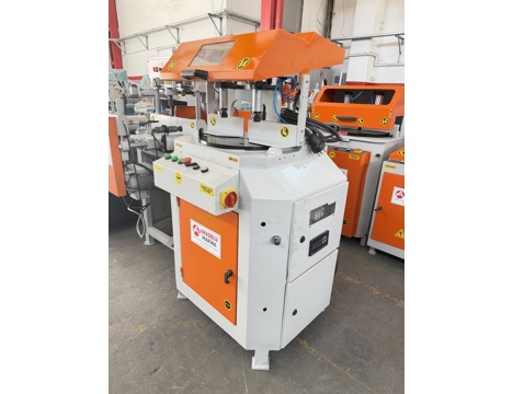 İş Makineleri, Kesme Makinaları (Pvc), Döner Yabla Kesim , Pvc Makinaları , Pvc Otomatik Döner Tabla Kesim Makinası Bakımlı