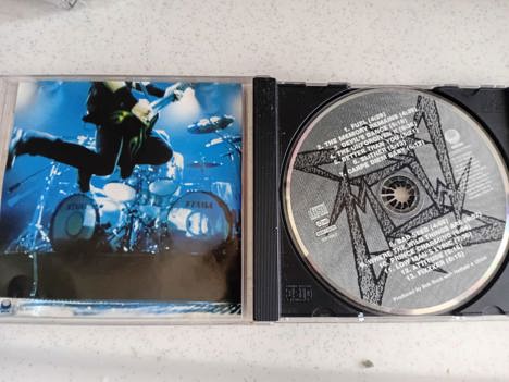 Müzik, Film (Plak,Cd, Dvd), Metal, Heavy Metal, Metallica Reload ve Master Of Puppets Cd Sahibinden Kocaeli
