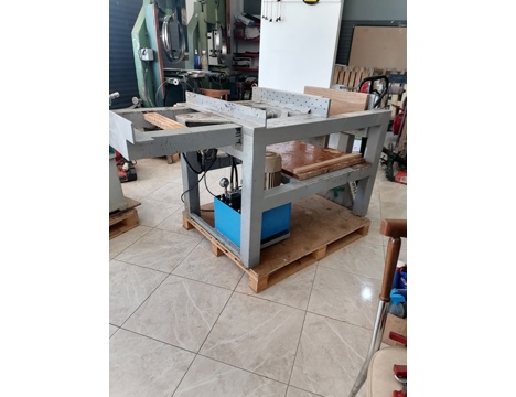 İş Makineleri, Diğer Marangoz Makinaları, Ankara Makina , Hidrolik Tip , Hidrolik Sandalye Dörtleme ve İkileme Makinası