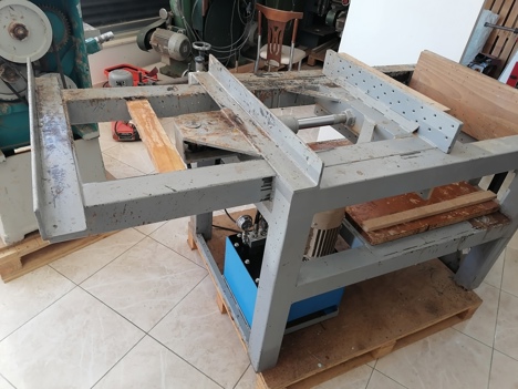 İş Makineleri, Diğer Marangoz Makinaları, Ankara Makina , Hidrolik Tip , Hidrolik Sandalye Dörtleme ve İkileme Makinası