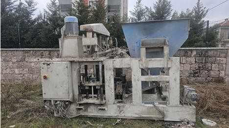 İş Makineleri, Briket Makinaları, Veysel Yılmaz , Ground-Laying Block Machine, Satılık Yürüyen Yere Basan 18Li Briket Makines