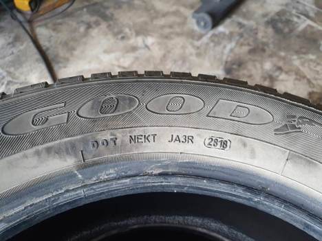 Vasıta, Oto Lastik, 215 60 17 Goodyear Vector Dört Mevsim Suv