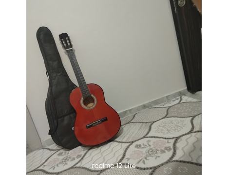 Müzik Aletleri, Diğer Çalgılar, 2023, Az Kullanılmış Gitar