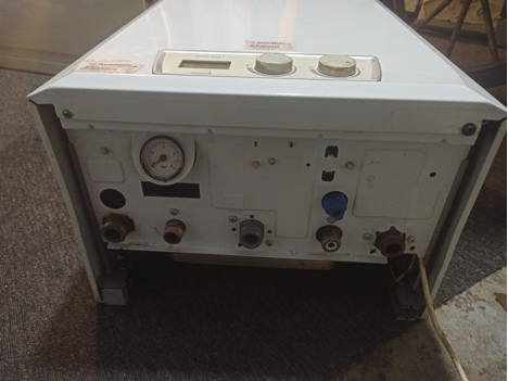 Beyaz Eşya, 5 Veya 6 Yıllık Kombi, Demirdöküm Hermetik Kombi İkinci El 10.500 Tl İstanbul