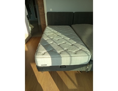 Mobilya, Sandıklar, Tek Kişilik Yatak+Baza+Baslik 2 Adet