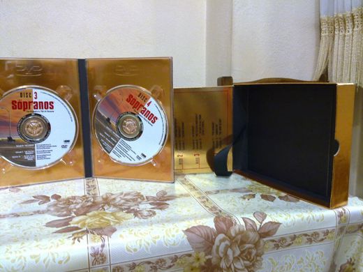 SOPRANOS Bradgrey Television Dvd Müzik, Film (Plak,Cd, Dvd) : Sopranos Orjinal Box Dörtlü Dvd Set Üçüncü Sezon